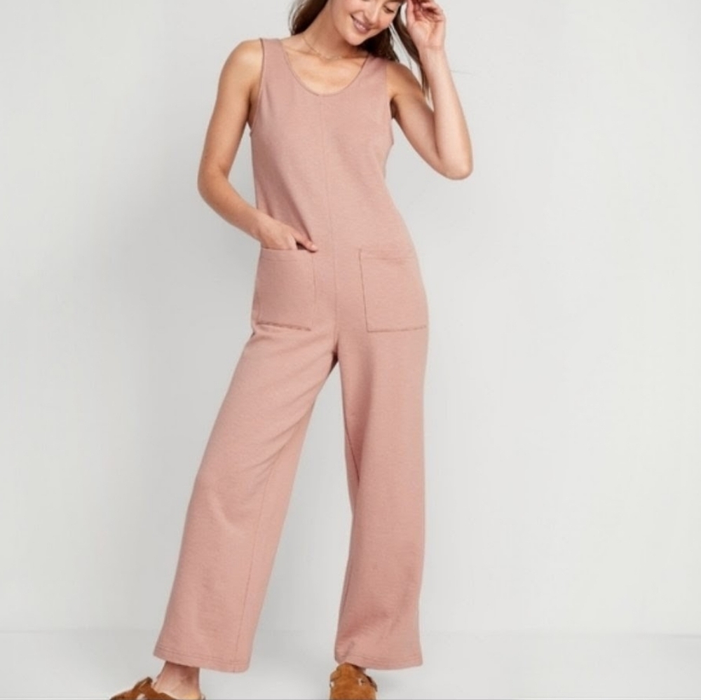 Old Navy Relaxed Scoop-Back  Lounge Jumpsuit 28" Inseam